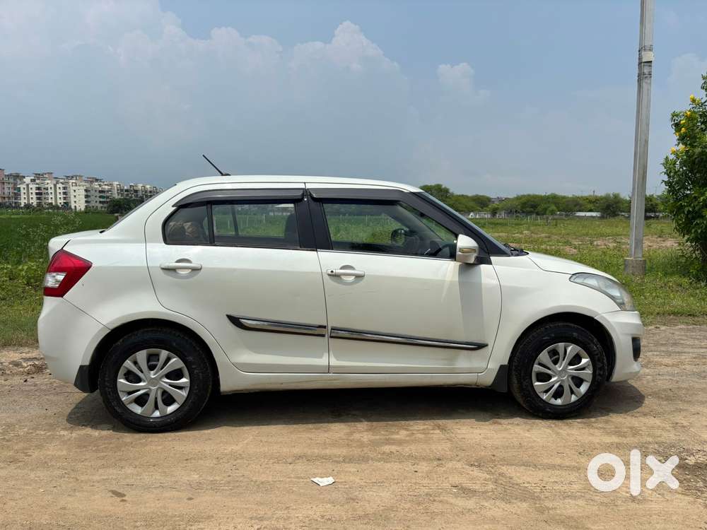 Maruti Suzuki Dzire 1.2 Vxi Cng, 2014, Cng & Hybrids