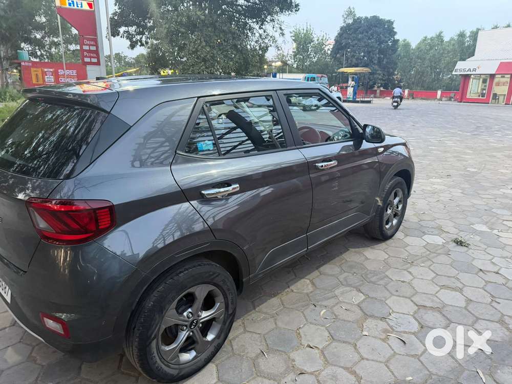 Hyundai Venue E, 2020, Petrol