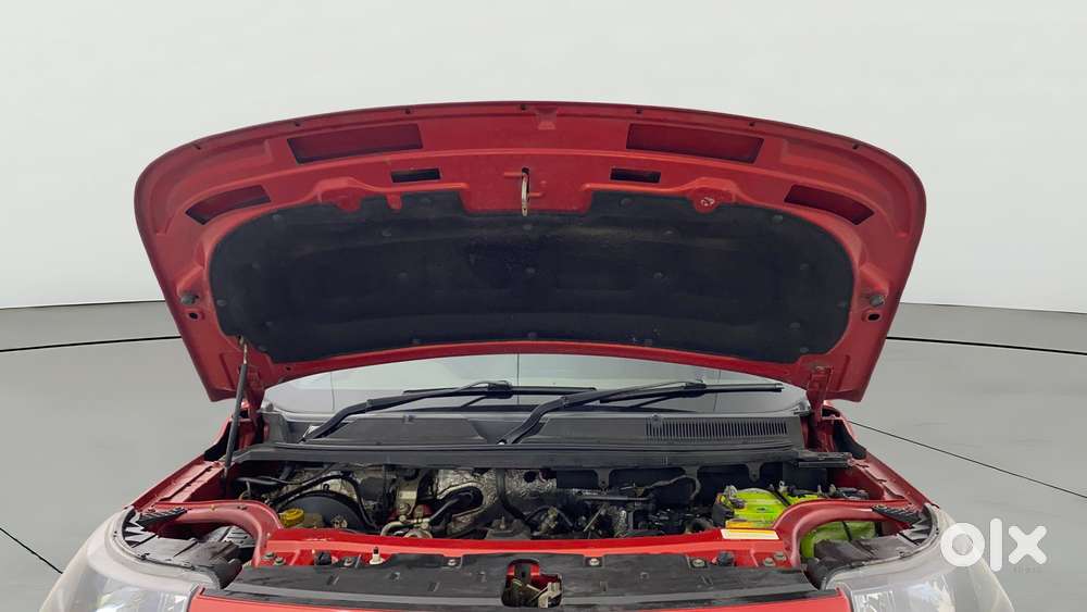 Mahindra Tuv 300 T10, 2018, Diesel