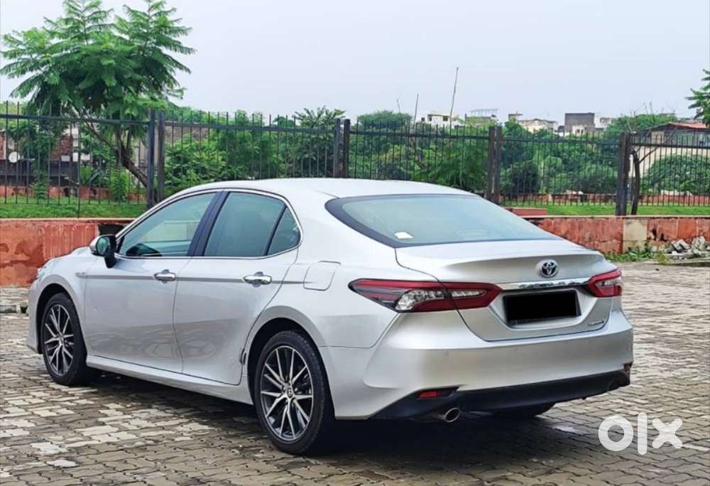 Toyota Camry Hybrid, 2024, Cng & Hybrids