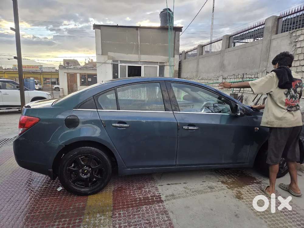 Chevrolet Cruze Diesel 2010 Year