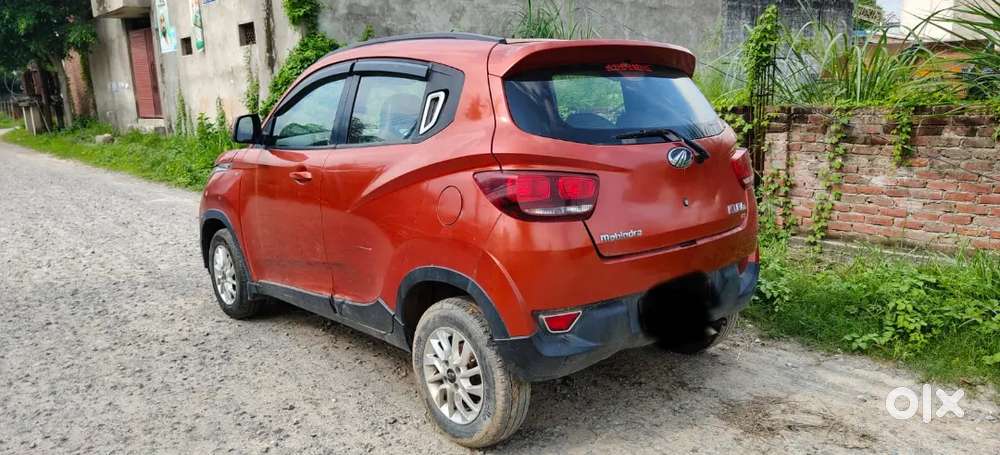 Mahindra Kuv 100 2016  K8 Plus (top Variant)manual Petrol Car