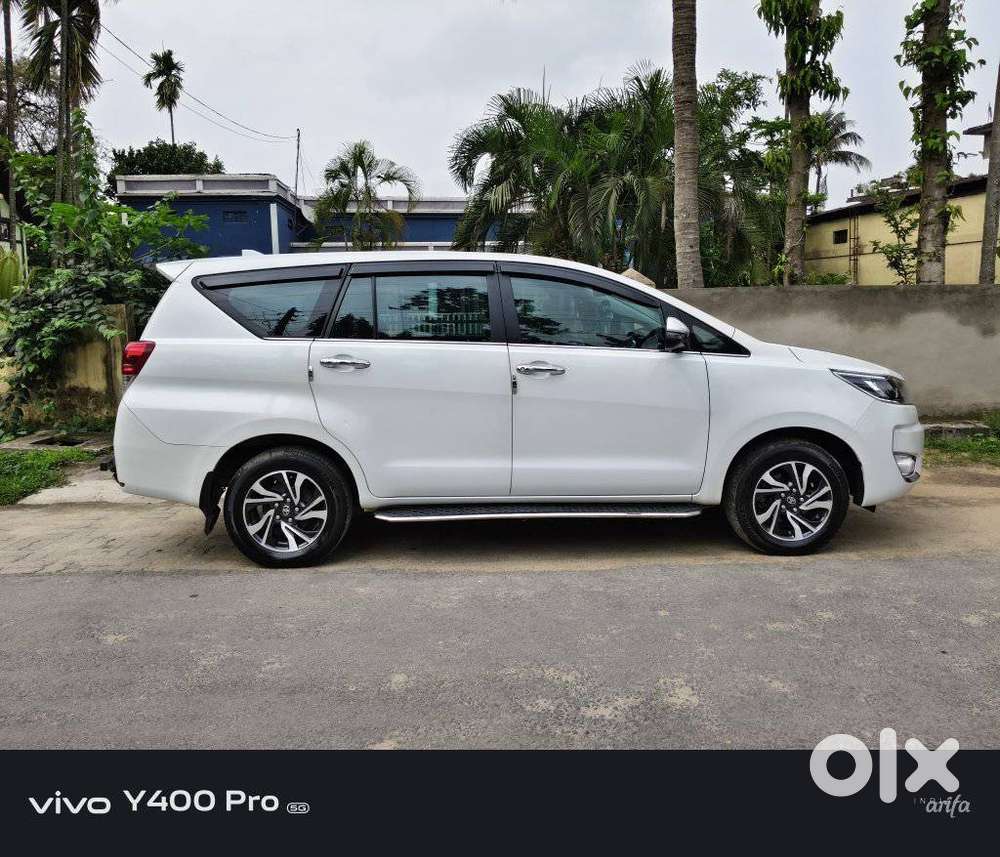Toyota Innova Crysta 2.4 V 8 Str, 2024, Diesel