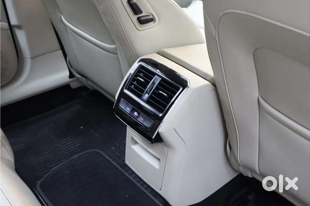 Skoda Superb 2.0 L&k Tsi At, 2022, Petrol