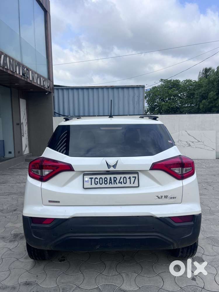 Mahindra Xuv300 1.2 W6 Amt Petrol, 2023, Petrol