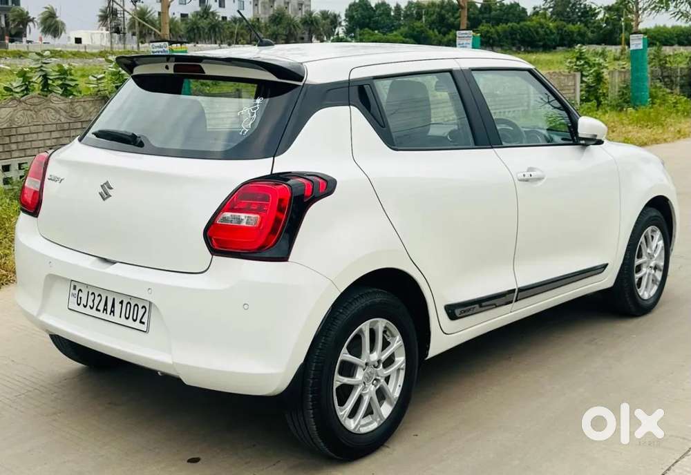 Maruti Suzuki Swift 1.3 Zxi, 2023, Petrol