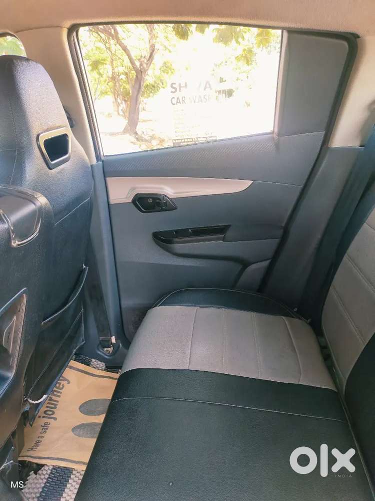 Mahindra Kuv 100 Nxt