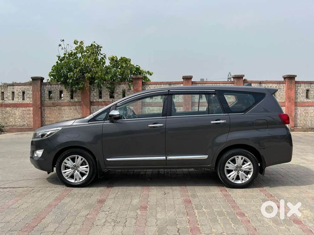 Toyota Innova Crysta 2.7 Zx At, 2017, Petrol