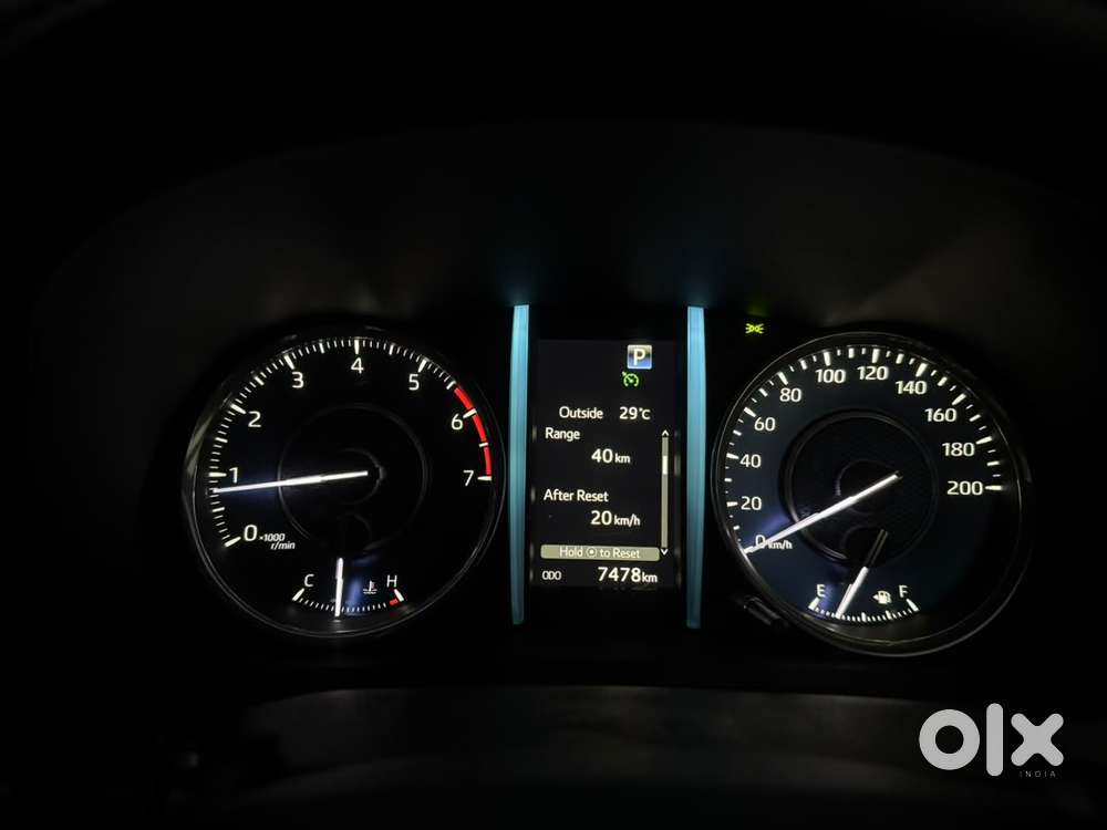 Toyota Fortuner 4x2 At 2.7 Petrol, 2026, Petrol