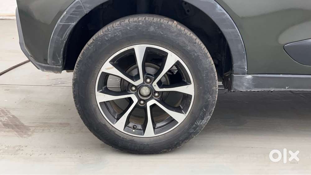 Tata Nexon 1.2 Revotron Xza Plus (o) Dual Tone, 2020, Petrol