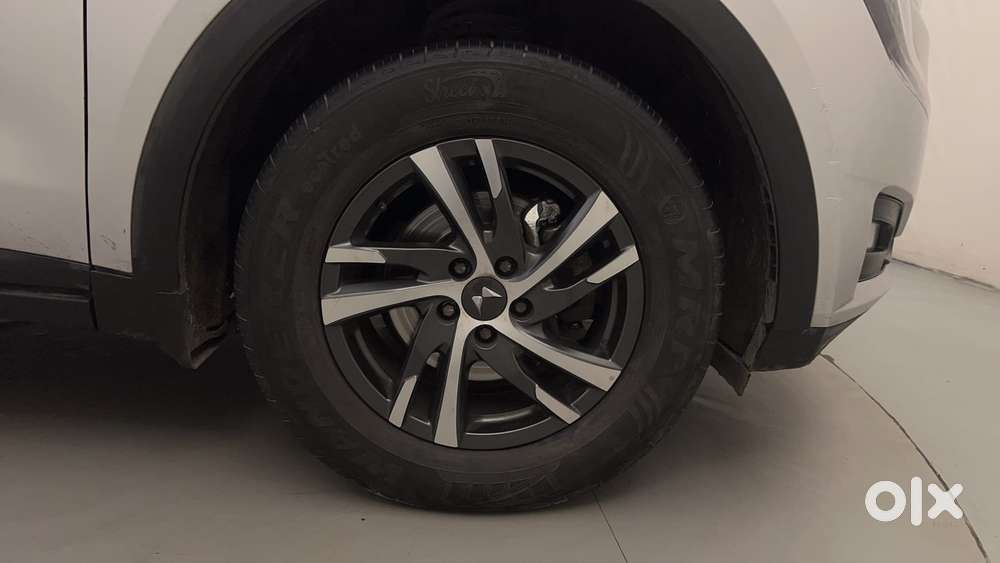 Mahindra Xuv700 2.2 Ax 5 Diesel At 7 Str, 2023, Diesel