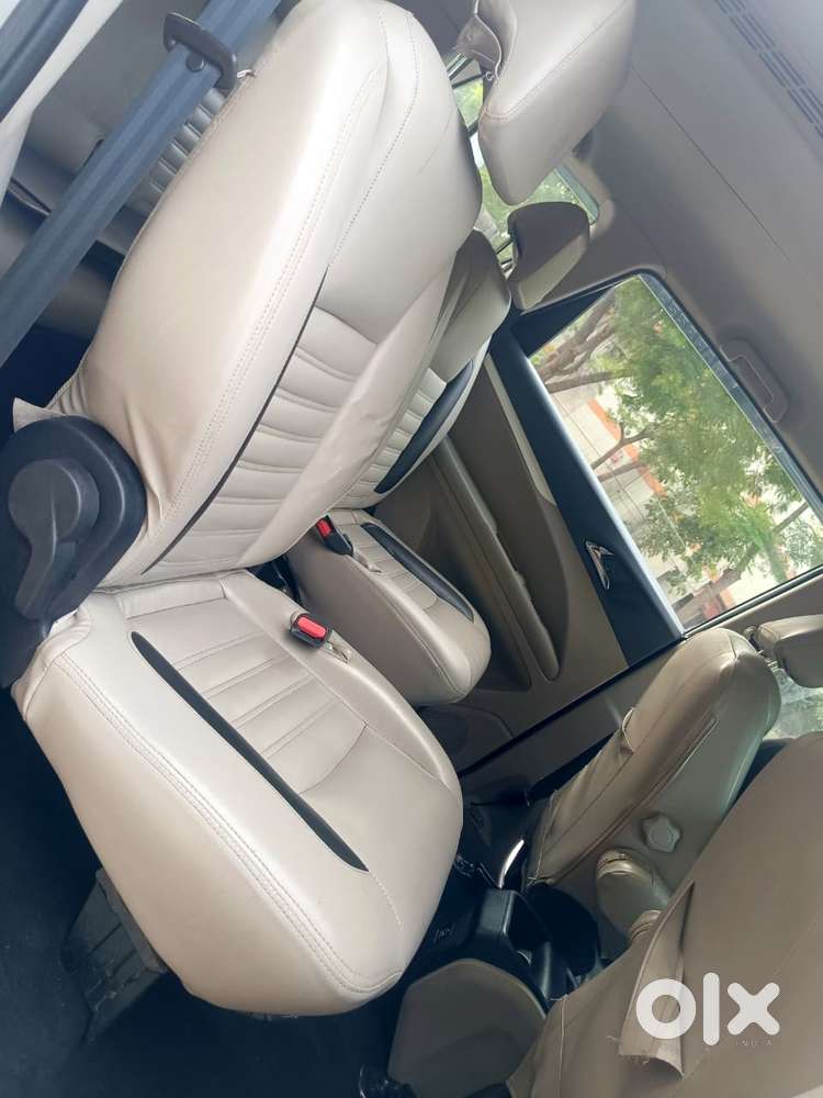 Mahindra Marazzo M6, 2018, Diesel