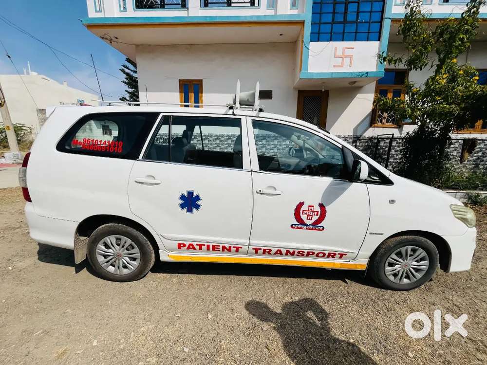 इनोवा एम्बुलेंस