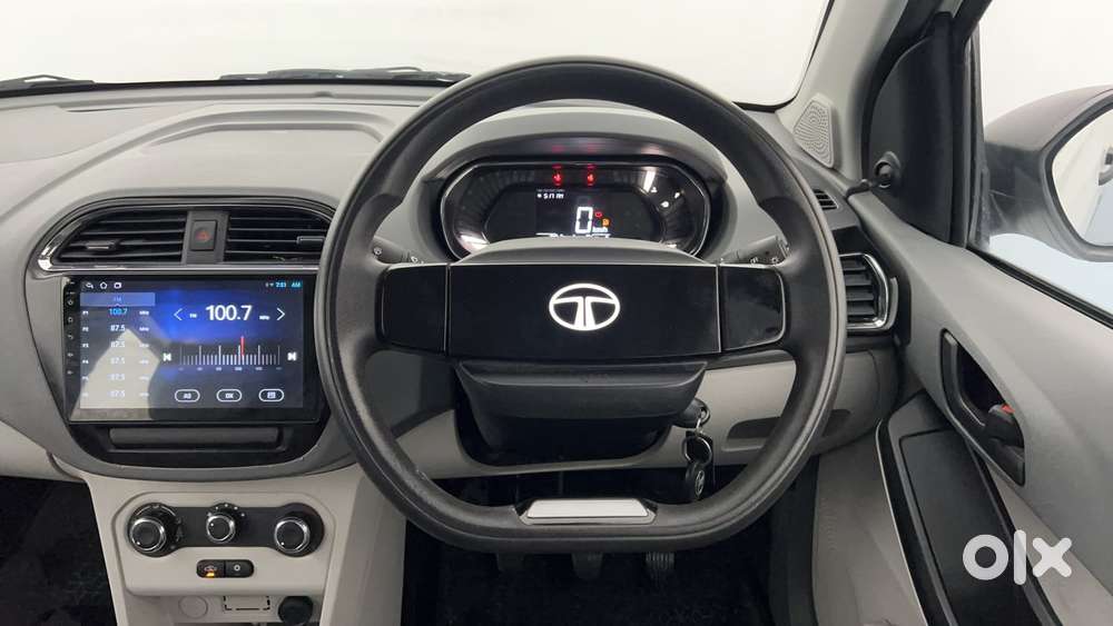 Tata Tiago Xe, 2025, Petrol