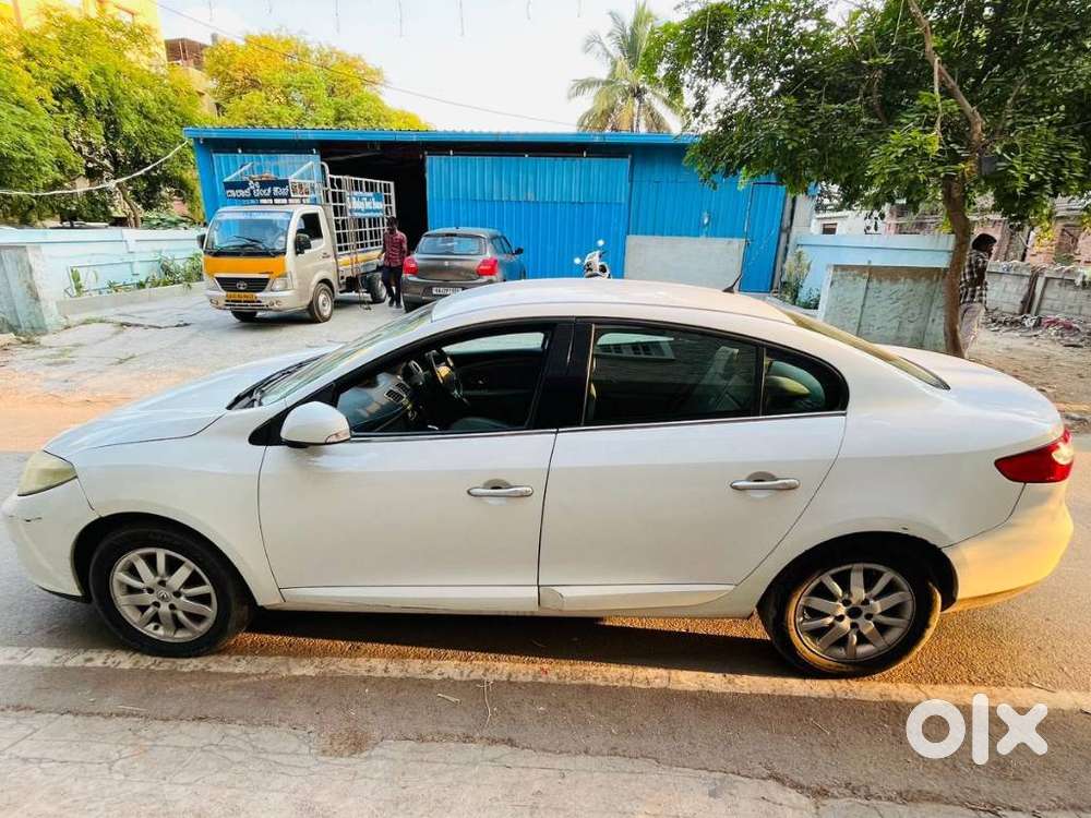 Renault Fluence, 2011, Petrol
