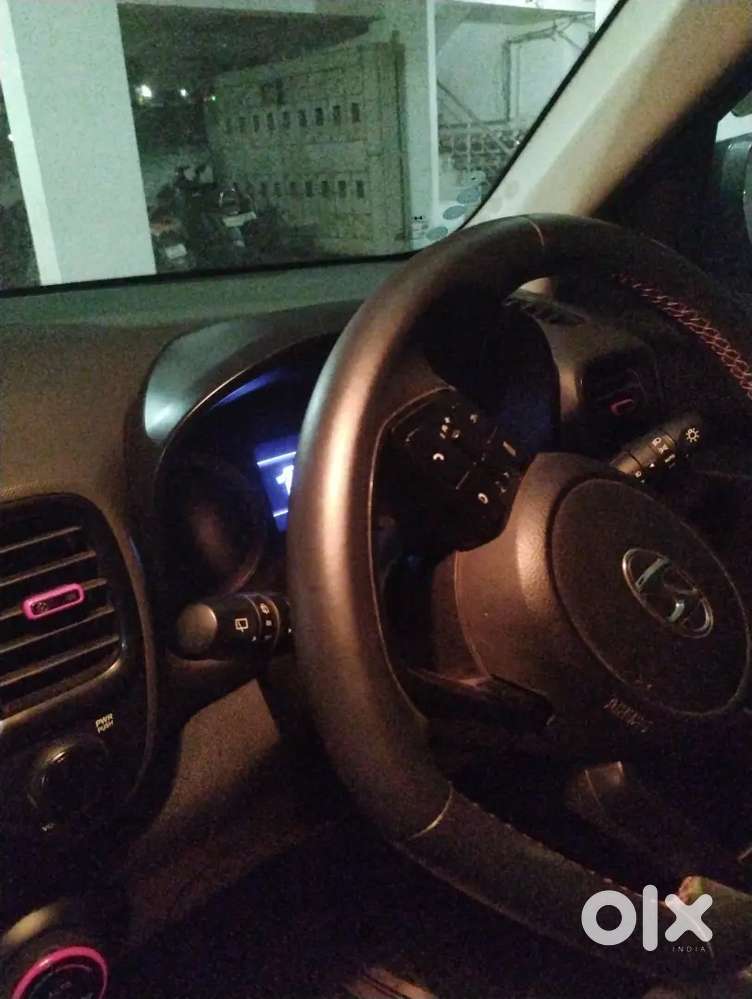 Hyundai Venue 2020 Nov Registration Petrol 68k Km Driven, Kl 52 Regist