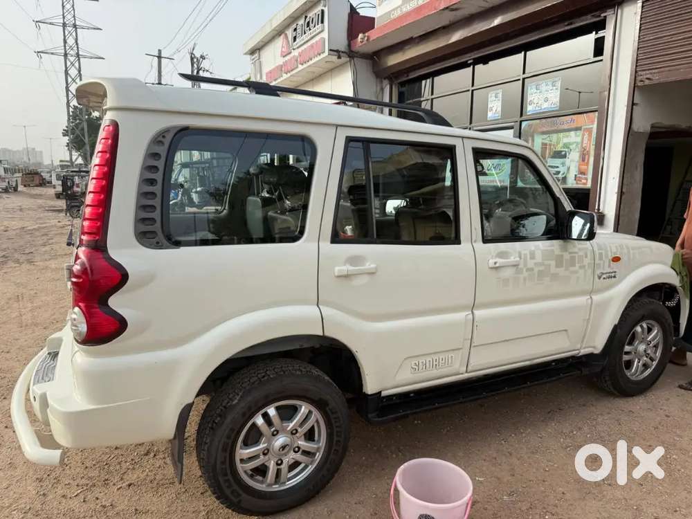 Show Room Condition Scorpio Mhawk 680000/-