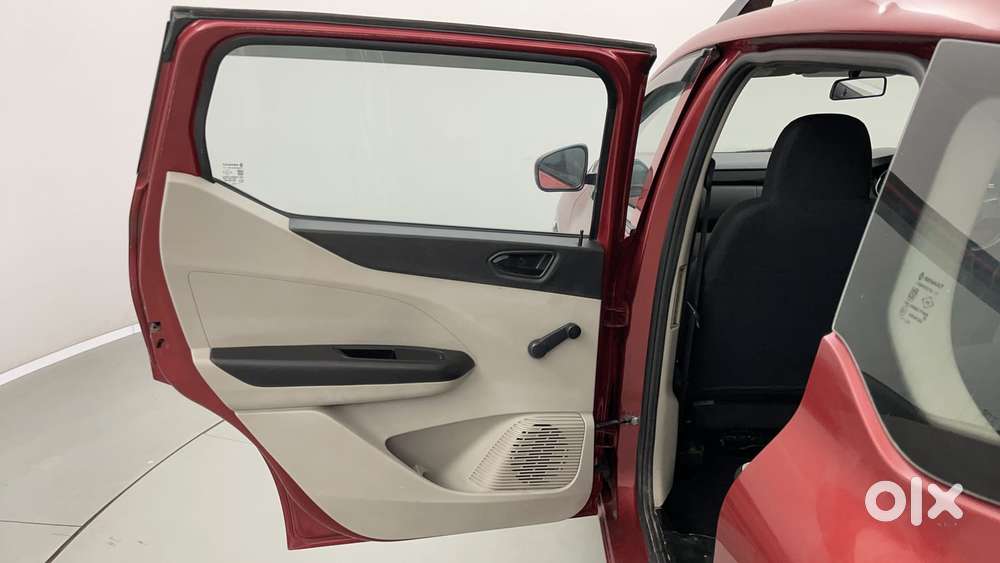 Renault Triber Rxl, 2020, Petrol