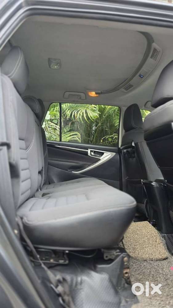 Toyota Innova Crysta 2.4 V, 2016, Diesel