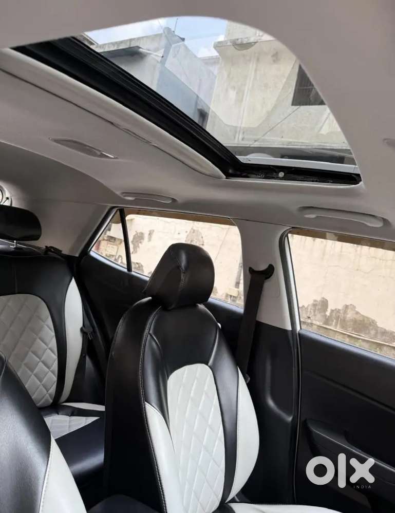 Hyundai Venue Automatic 2021 Petrol Well Maintained In Extreme