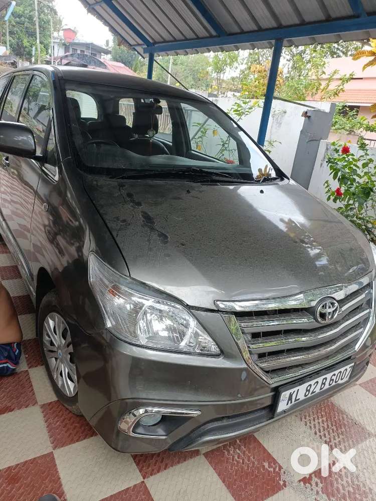 Toyota Innova 2012
