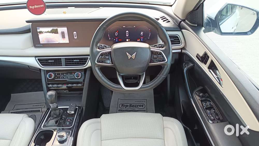 Mahindra Xuv700 2.2 Ax 7 Diesel At Str, 2022, Diesel