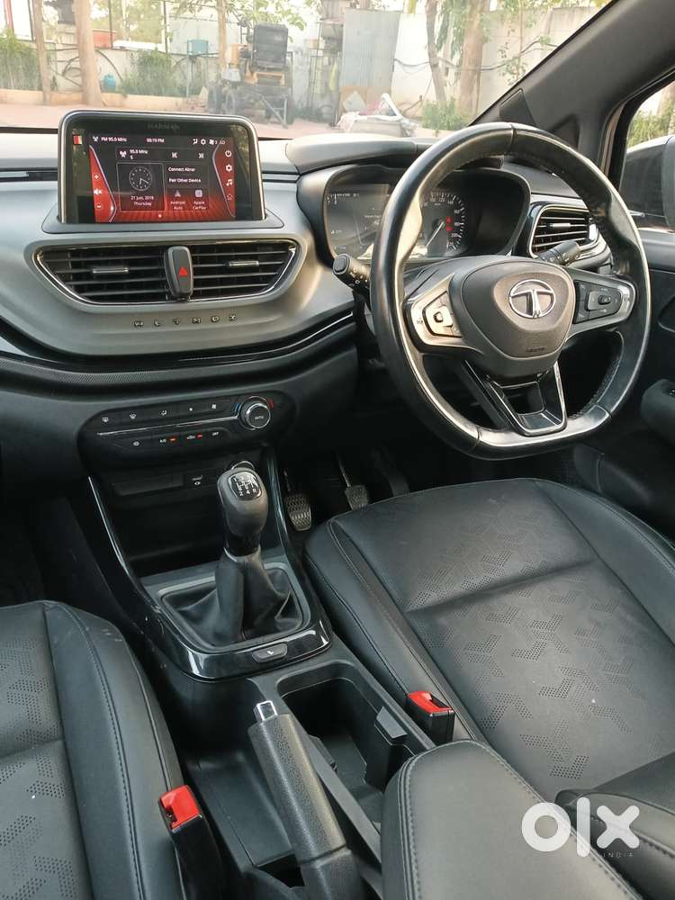 Tata Altroz 1.2 Xz Plus Dark Edition, 2021, Petrol