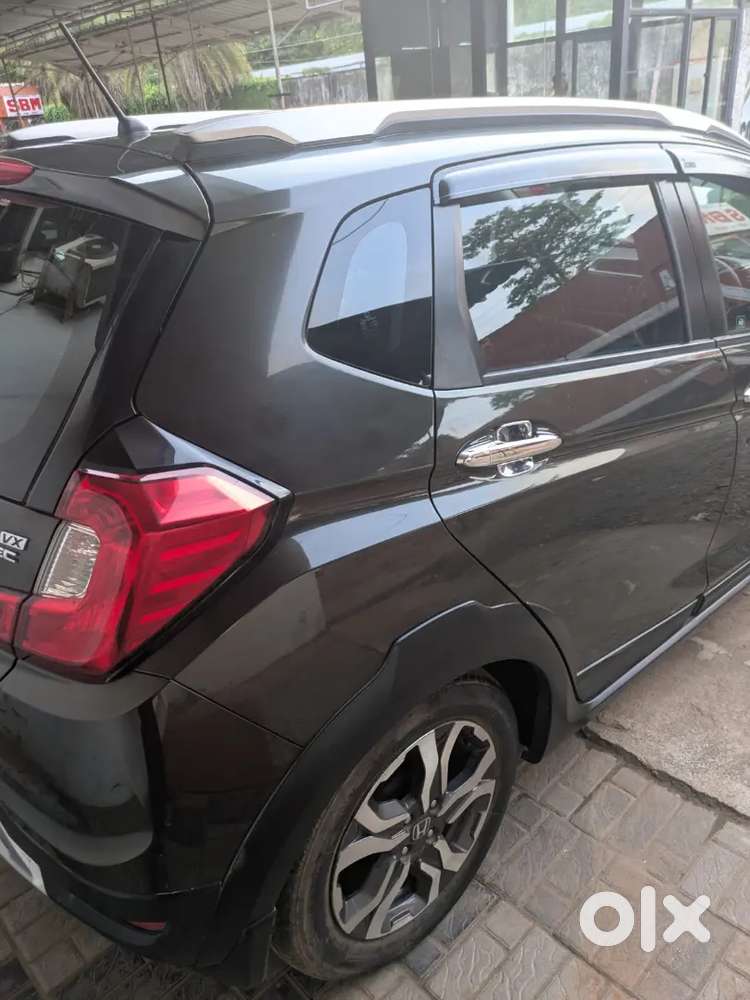 Dealer Service Sparingly Used Honda Wr-v 2018 Diesel 40000 Km Driven