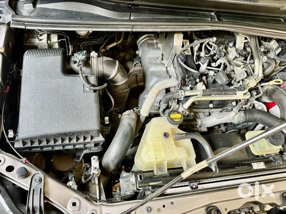 Toyota Innova Crysta 2016 Diesel Well Maintained