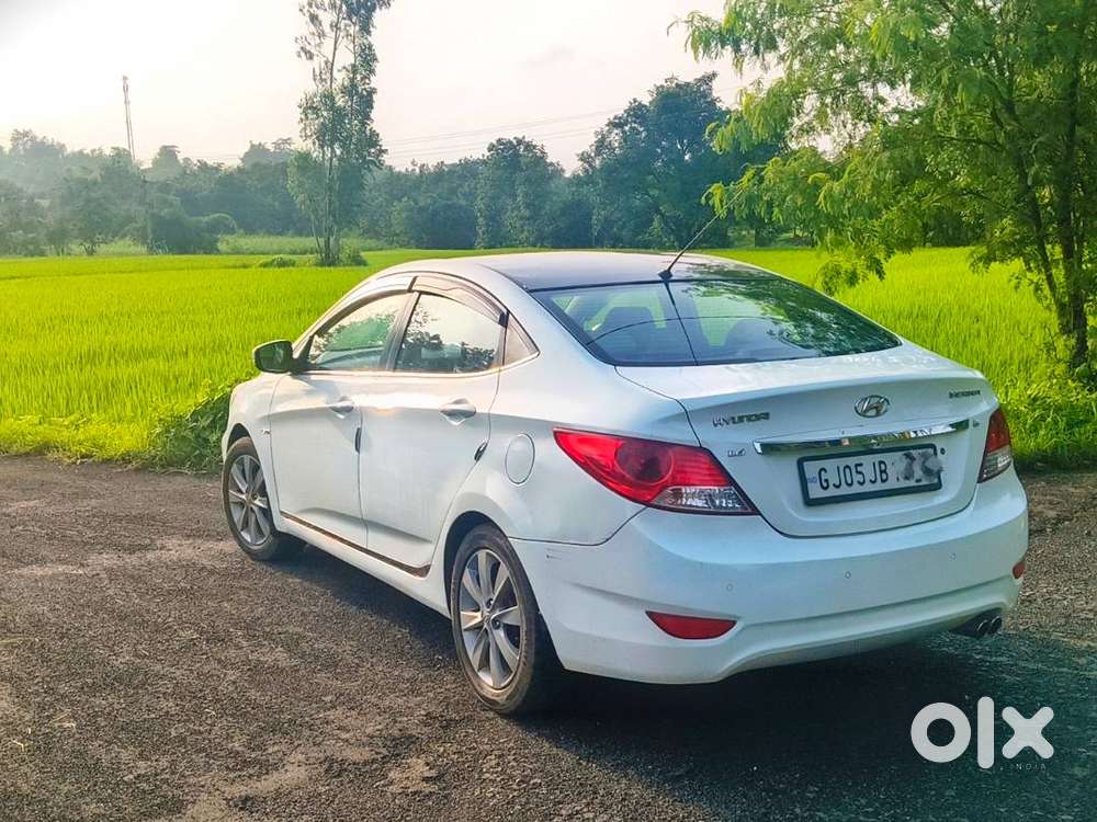 Hyundai Verna Fluidic 2012