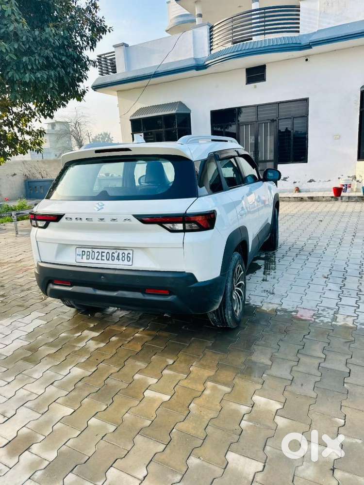 Maruti Suzuki Brezza 2023 Petrol 35000 Km Driven