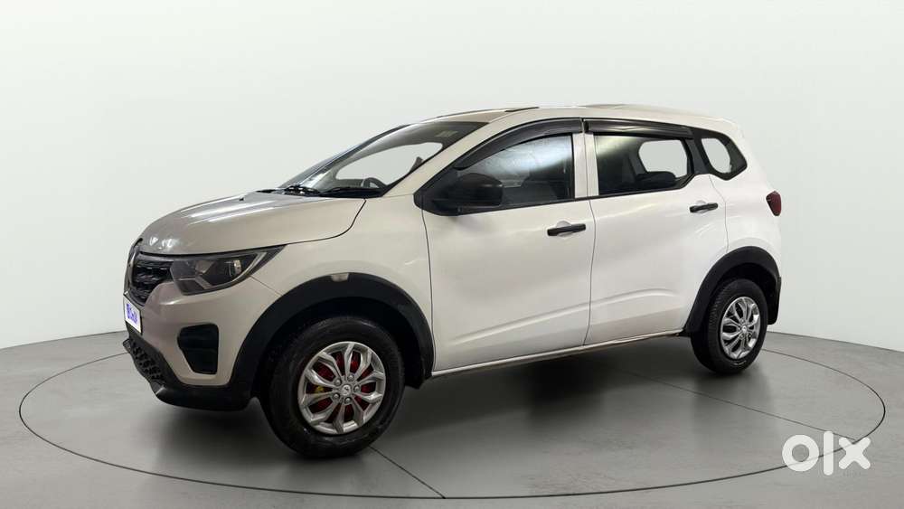 Renault Triber 1.0 Rxe, 2022, Petrol
