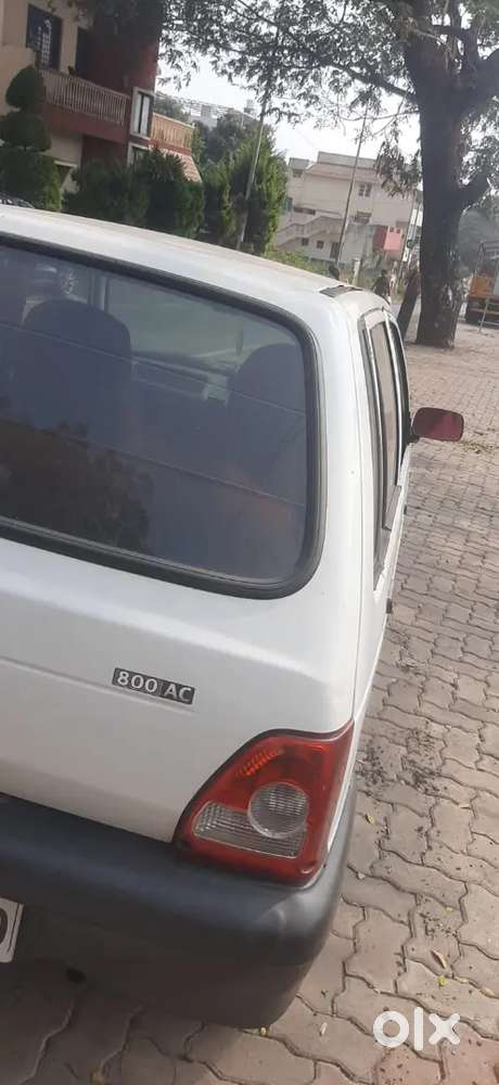 Maruti Suzuki 800 2010