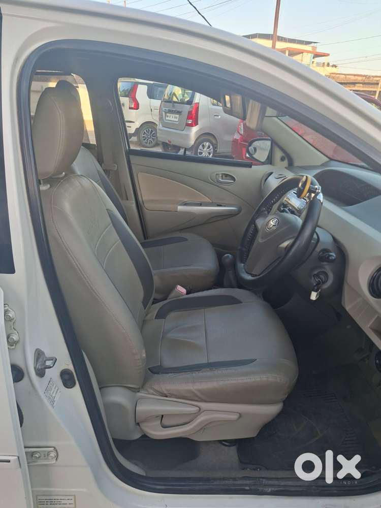 Toyota Etios 2014-2016 V, 2016, Petrol