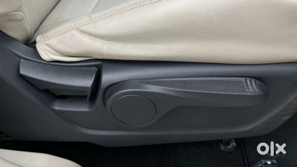 Mahindra Xuv300 W8, 2020, Petrol