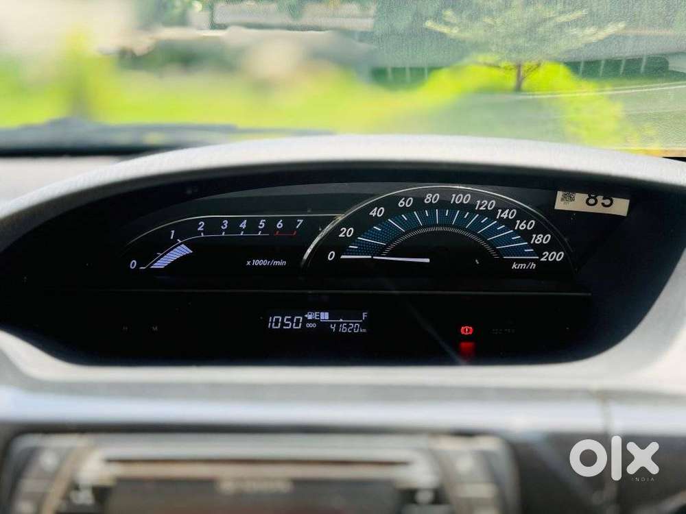 Toyota Etios Liva 1.2 V Dual Tone, 2019, Petrol
