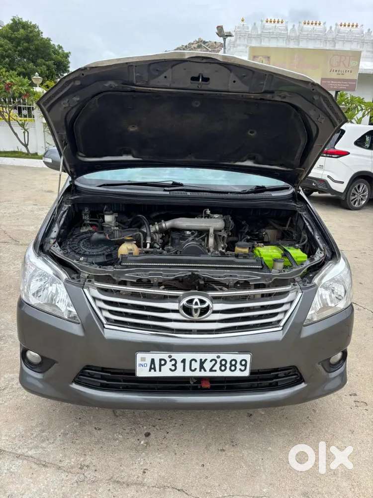 Toyota Innova 2013