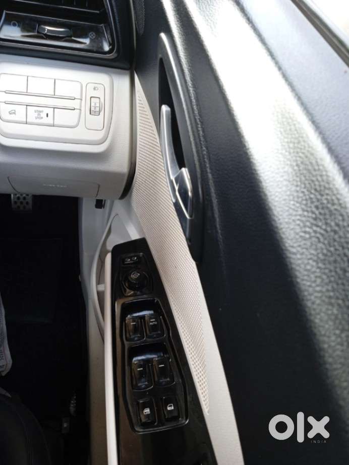 Mahindra Xuv 3xo Ax5l 1.2 Petrol At, 2024, Petrol