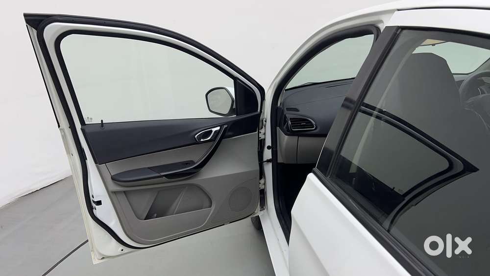 Tata Tiago 1.2 Revotron Xz Wo Alloy, 2018, Petrol