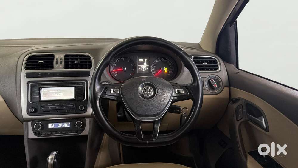 Volkswagen Vento Petrol Highline At, 2015, Petrol