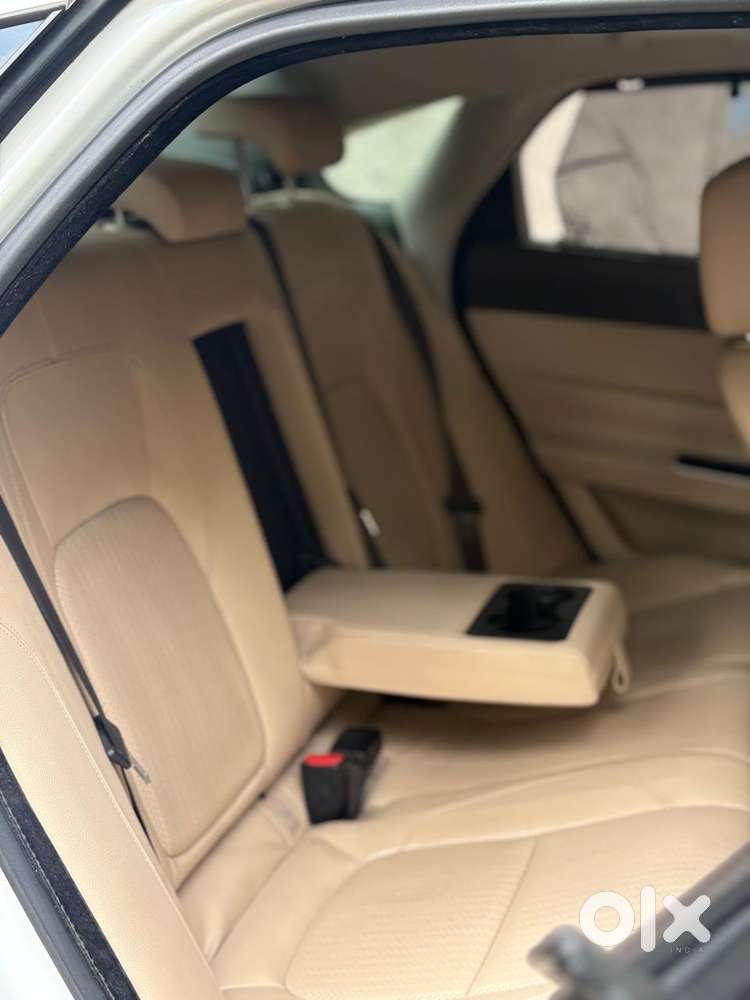 Jaguar Xf Petrol 2.0, 2016, Petrol