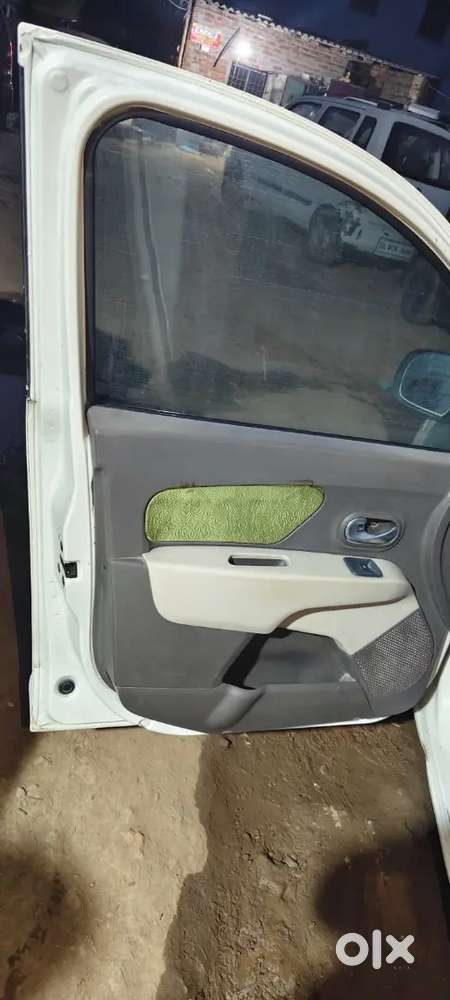 Renault Lodgy 9 Seater Ertiga Ke Look Ka Hai