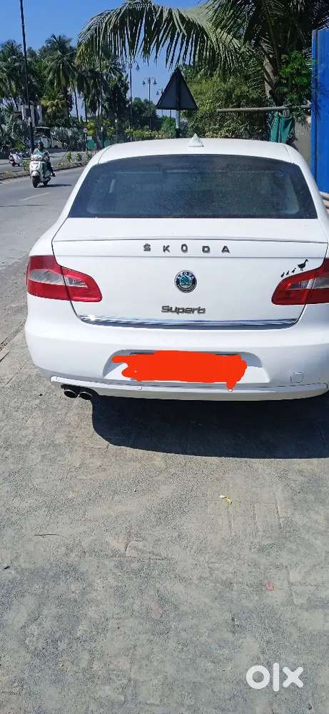 Skoda Superb 2.8 2013.  Parking Problam      Arjent Sale