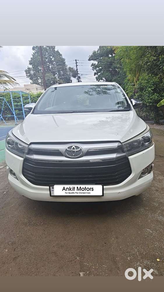 Toyota Innova Crysta 2.8 Zx At 7 Seater, 2017, Diesel
