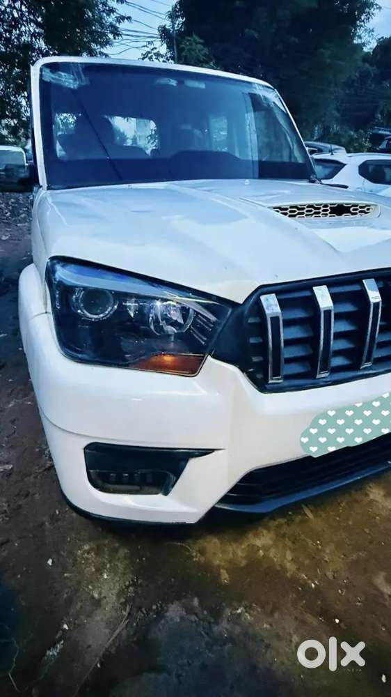 Mahindra Scorpio S6 Plus 2014 Diesel Manual