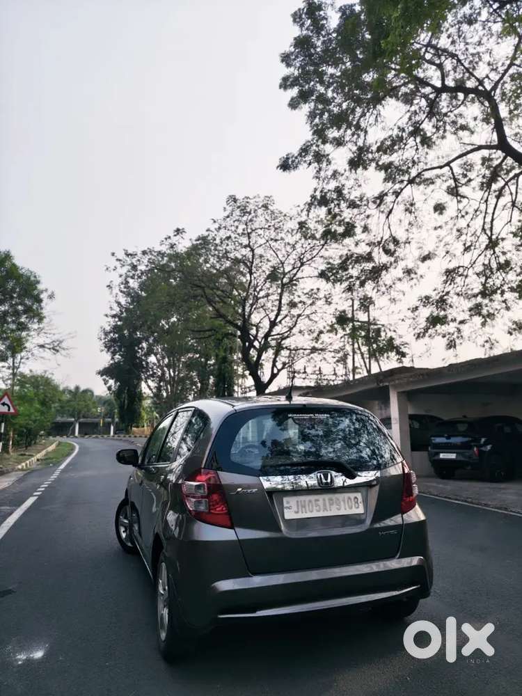 Honda Jazz 2012 Petrol Well Maintained (doctor Driven)