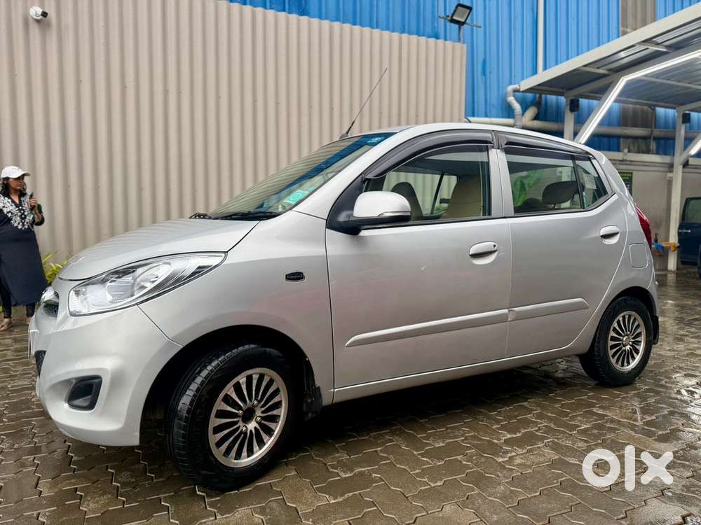 Hyundai I10 Sportz At 1.2 - 2013