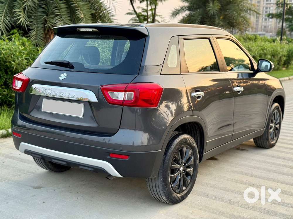 Maruti Suzuki Brezza 1.5 Zxi Smart Hybrid, 2022, Petrol