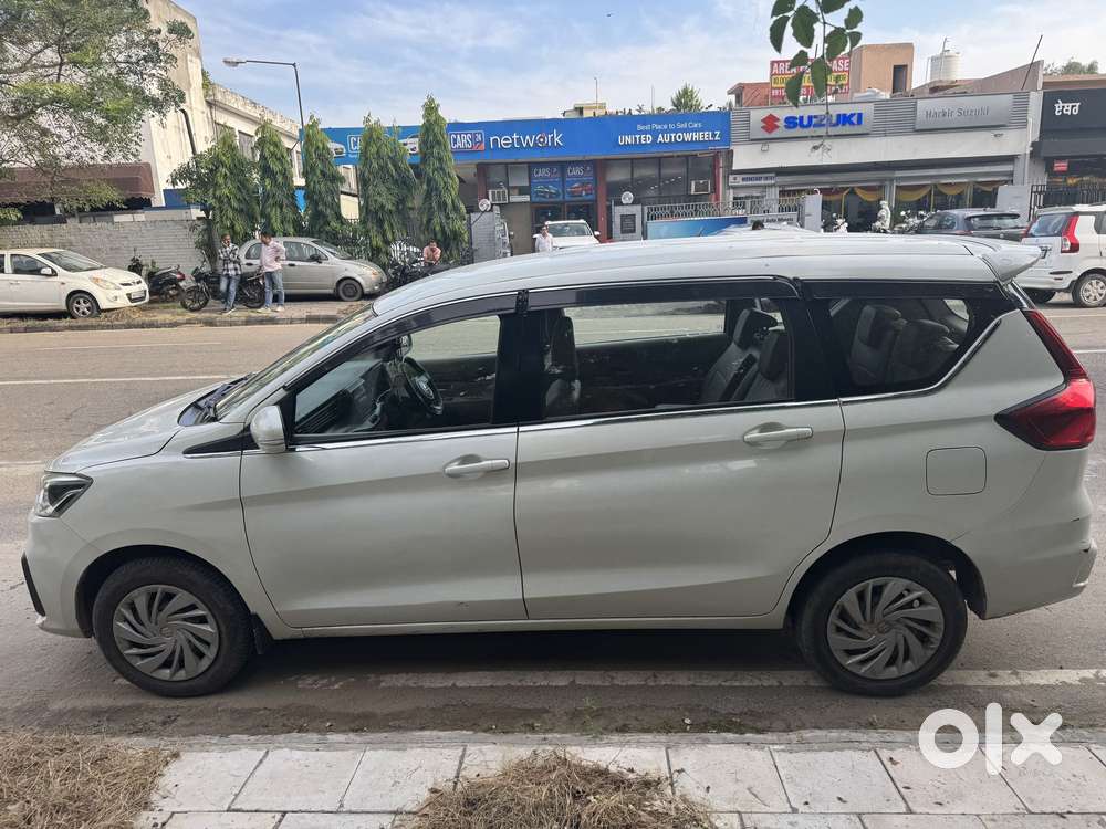 Maruti Suzuki Ertiga 1.4 Vxi Cng Anniversary Edition, 2022, Cng & Hy..