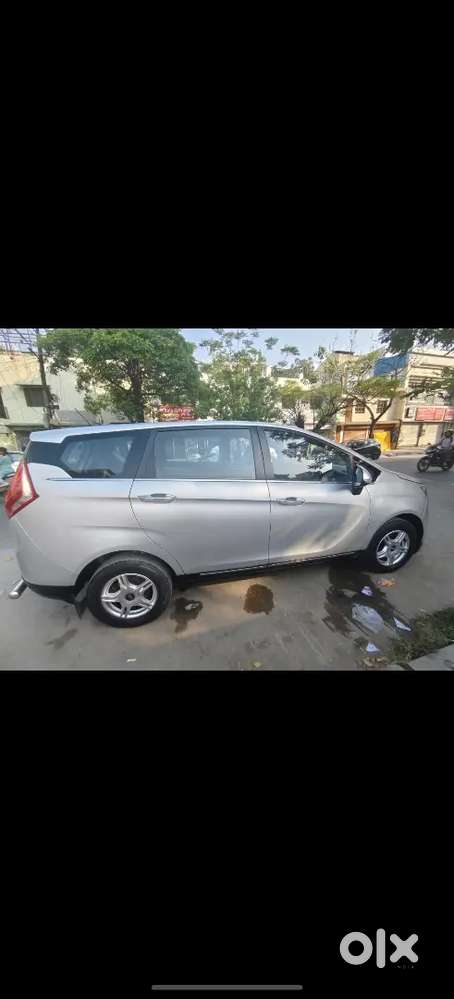 Mahindra Marazzo 1.5 2018